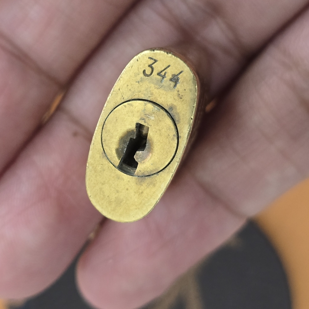 🟡Authentic Gold Louis Vuitton Padlock & key #344🟡 - Picture 8 of 13